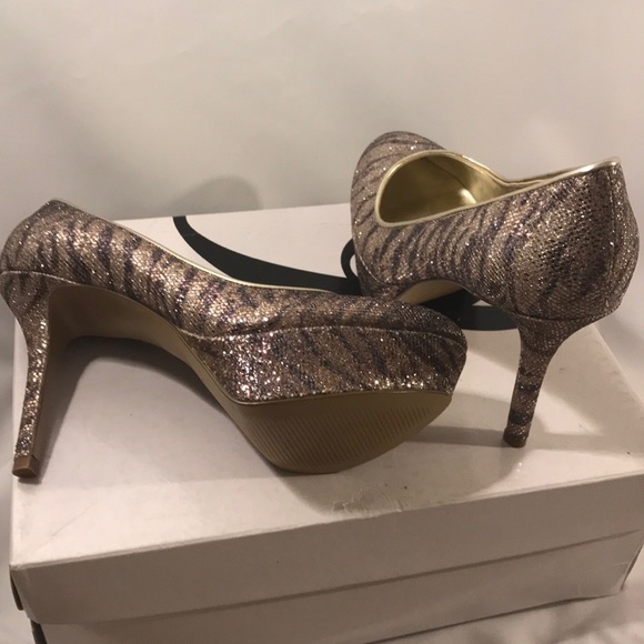 Shoes - Picture 2 of 5